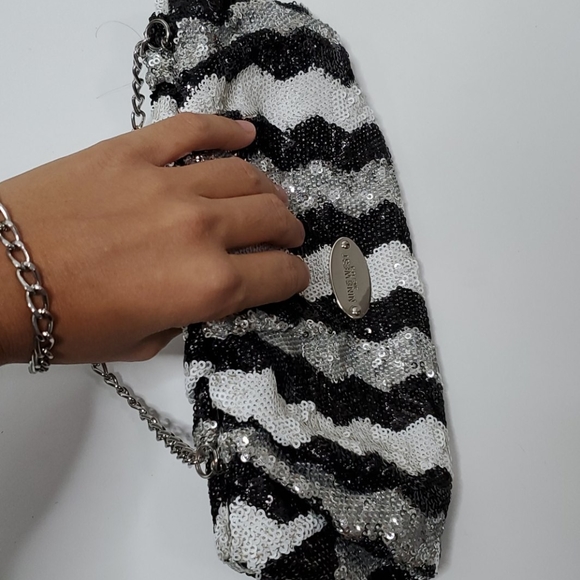 NINE WEST | Evening Clutch - Picture 7 of 7